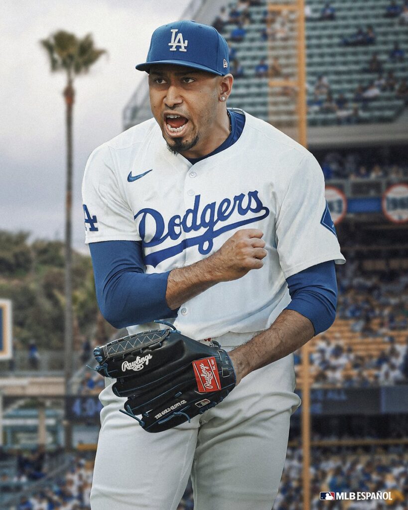 Edwin Díaz consigue su primer salvamento con Dodgers al estilo Hollywood