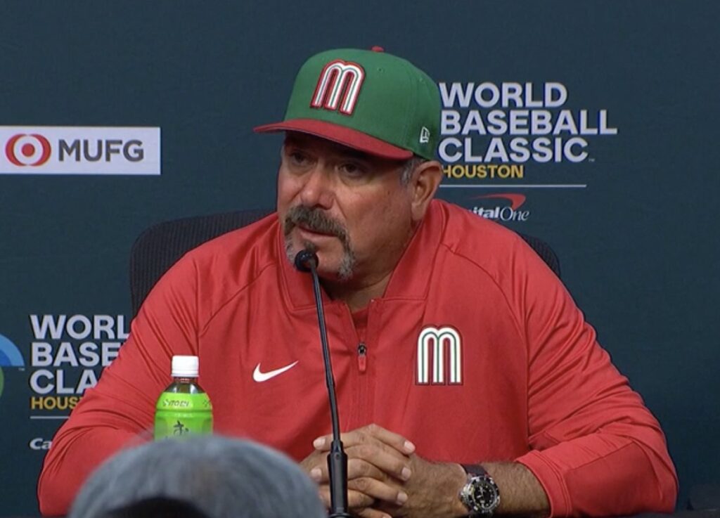 Benjamín Gil rechaza que la eliminación de México en el Clásico Mundial sea un fracaso
