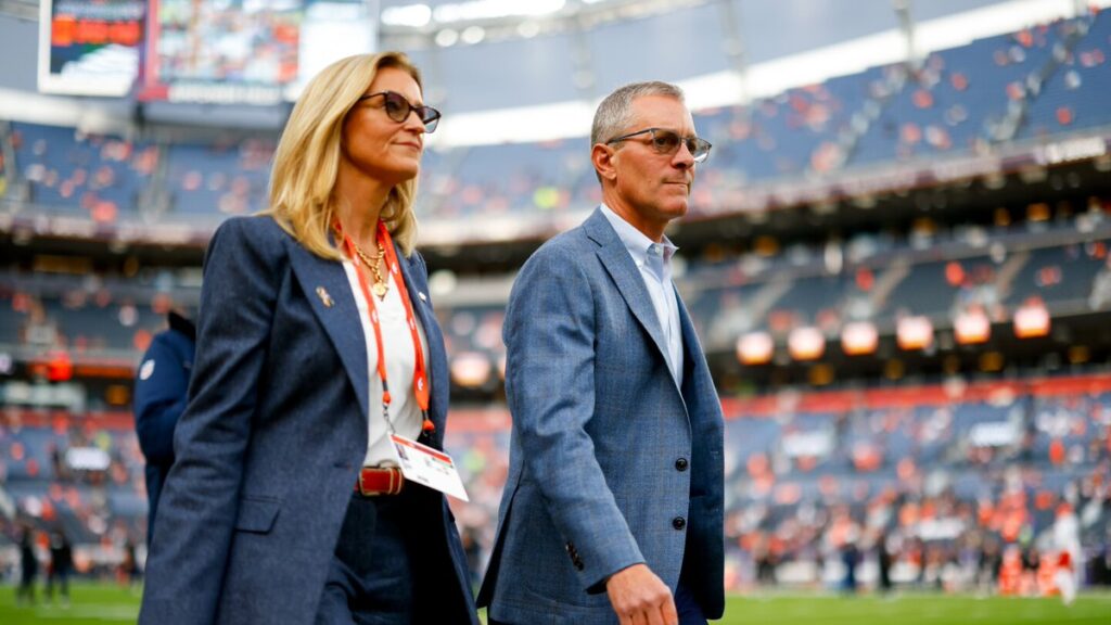 Dueños de Denver Broncos adquieren 40% de los Colorado Rockies